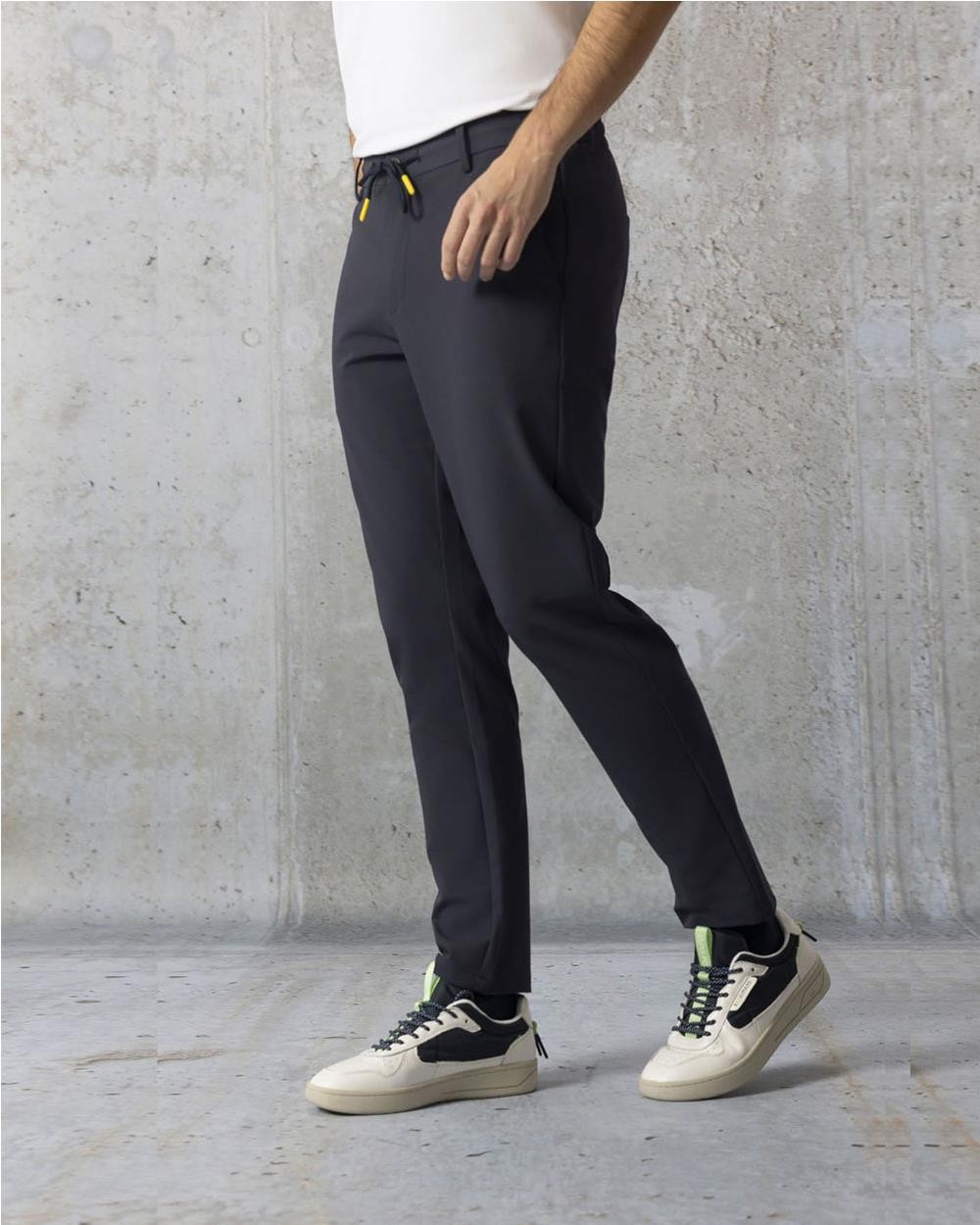 Pantalón de Traje de Lana con cordón... Pantalón de Traje de Lana con cordón...