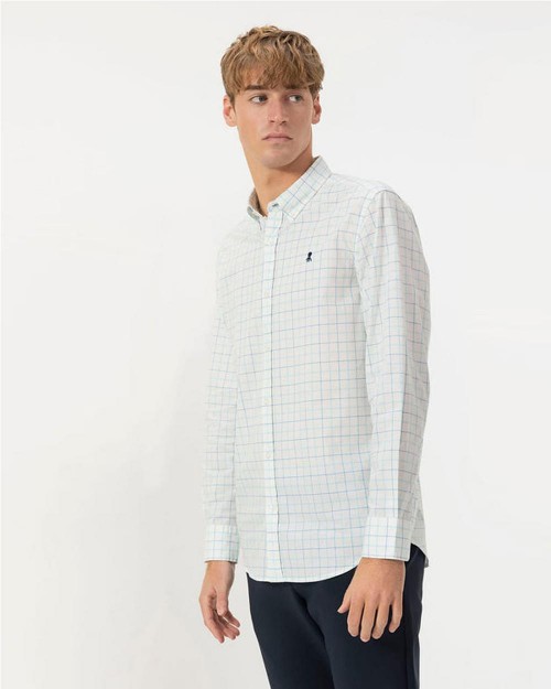 Camisa cuello botón popelin...