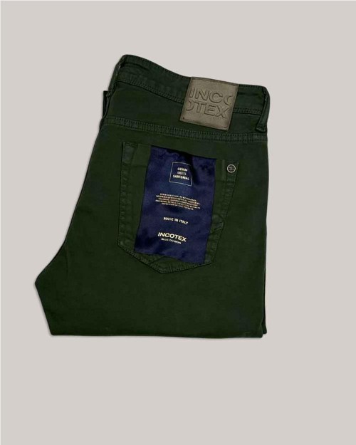 
Pantalón cinco bolsillos...