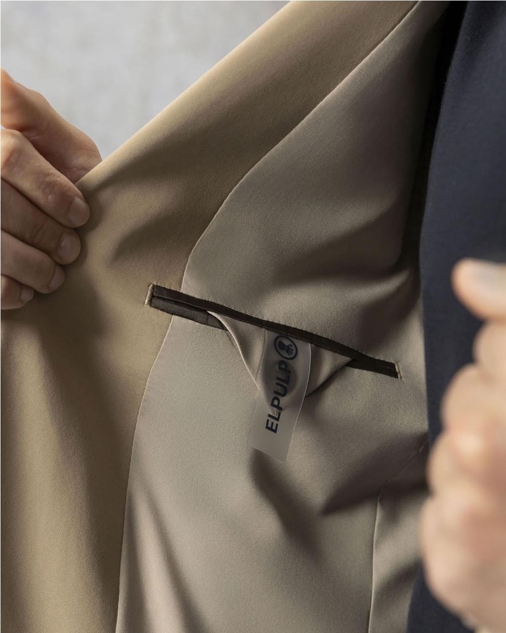 Americana Ultraligera hombre TOPO