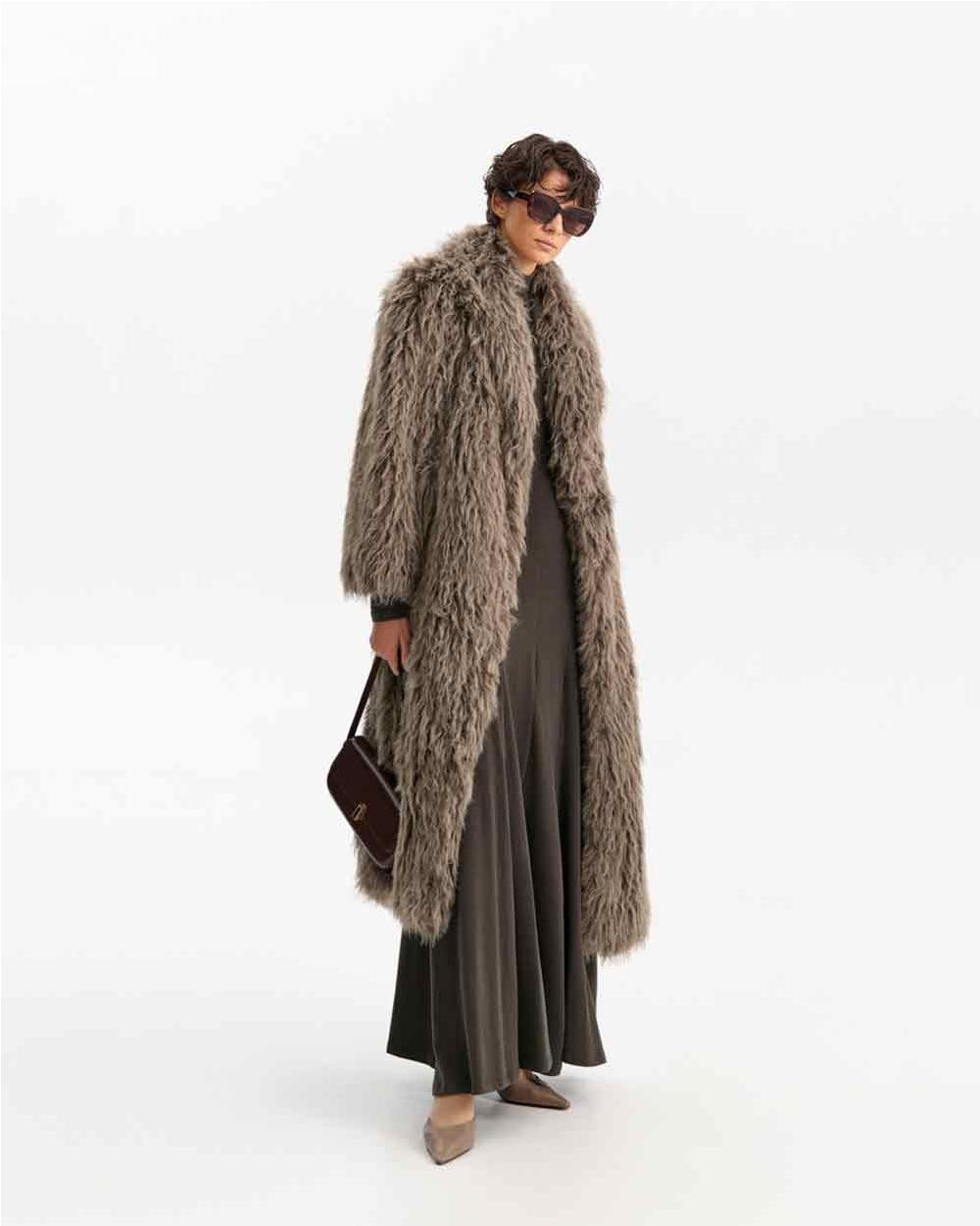 Abrigo pelo largo mujer oversize FANGO Abrigo pelo largo mujer oversize FANGO