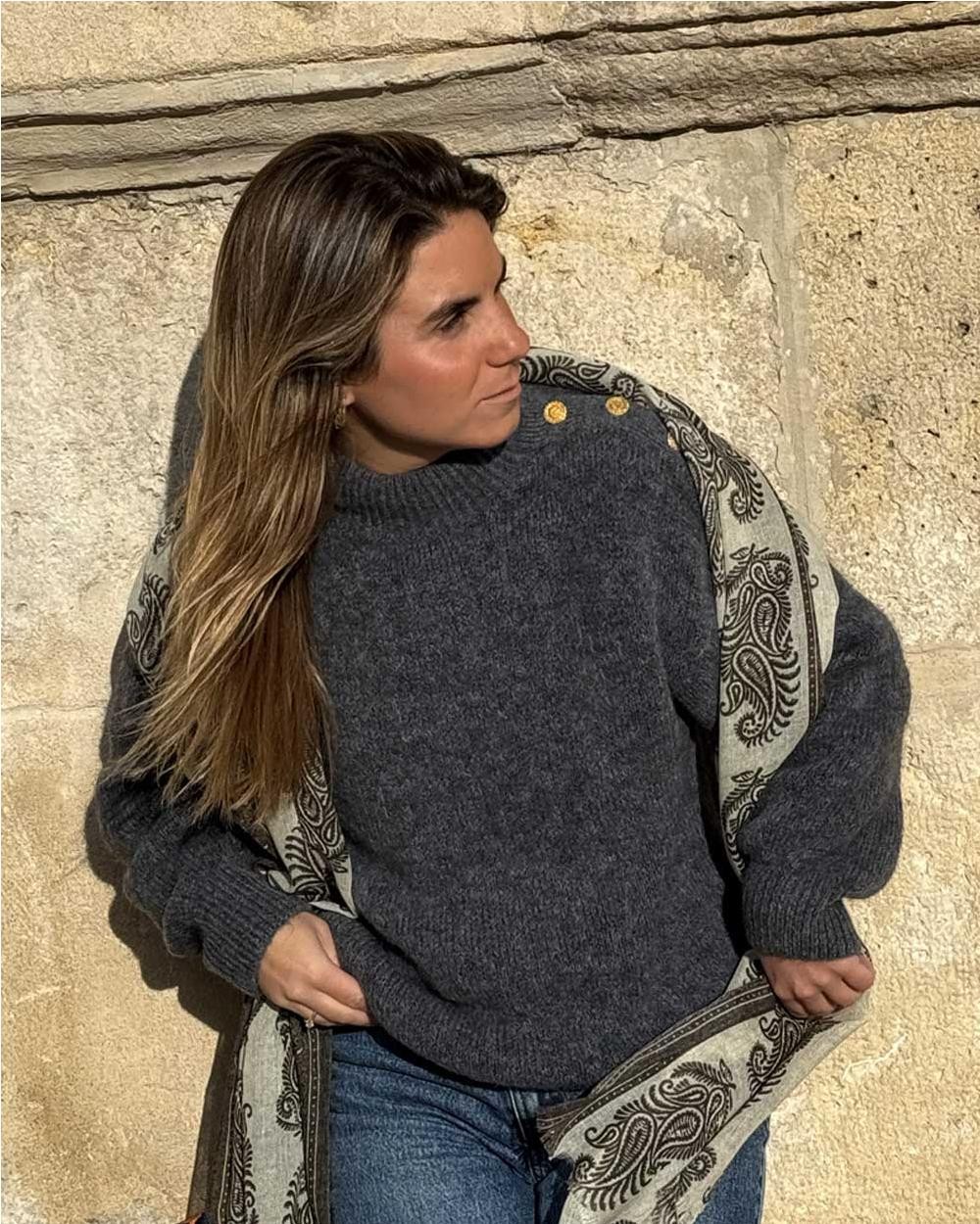 Jersey mohair con botones laterales...