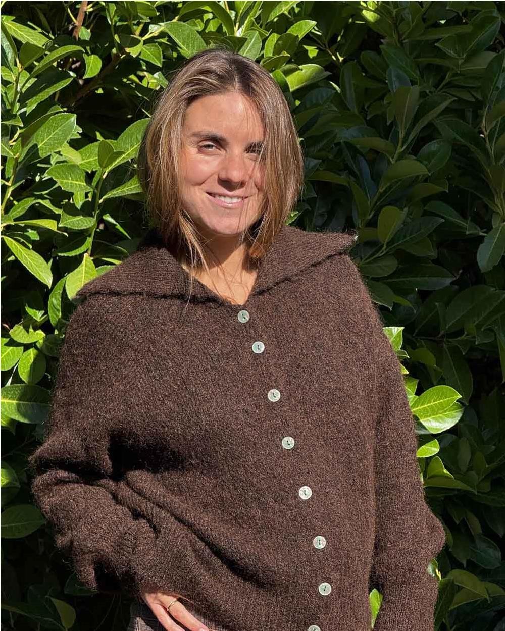 Chaqueta de punto high collar DARK OAK